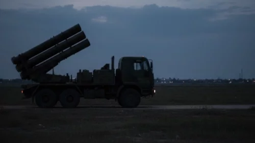 ภาพแนะนำ: ด่วน! PHL-03 กัมพูชาตั้งยิงที่กัมปงธม เตือนชาวชายแดนไทยเตรียมพร้อม