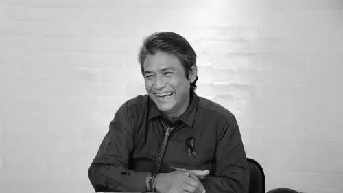 อดีตพระเอกรุ่นใหญ่แห่งไทย ไพโรจน์ สังวริบุตร เสียชีวิตคะทันหัน หลังป่วยโรคหัวใจกำเรียบแล้วช็อกหมดสติ