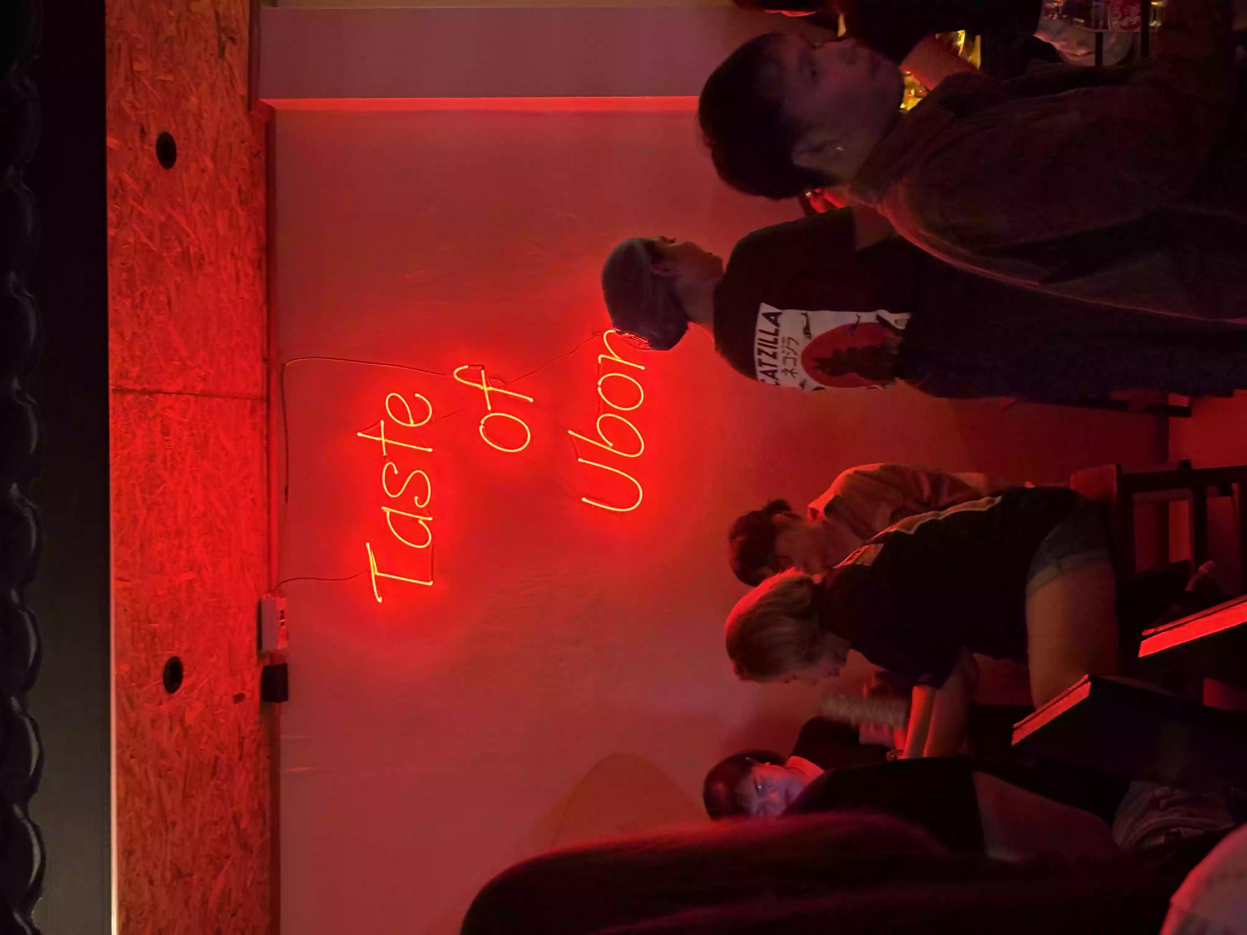 ภาพประกอบบทความ: เสี่ยวบาร์ อุบล ร้านชิลที่แสนจะชิล ที่อุบลฯ