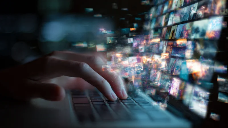 ภาพประกอบบทความ: Meta AI คืออะไร? ทำไมคนแห่ใช้ในปี 2025
