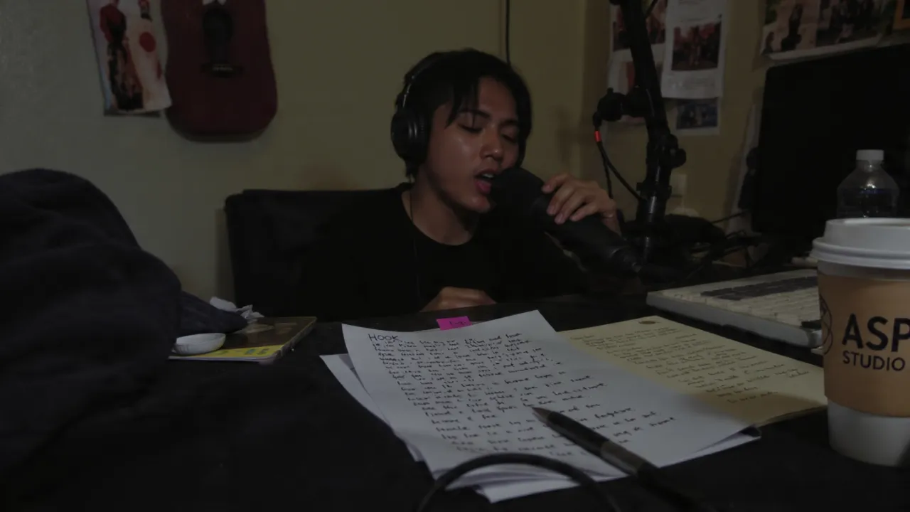 ภาพแนะนำ: 10 หัวใจสำคัญของเนื้อเพลงฮิต