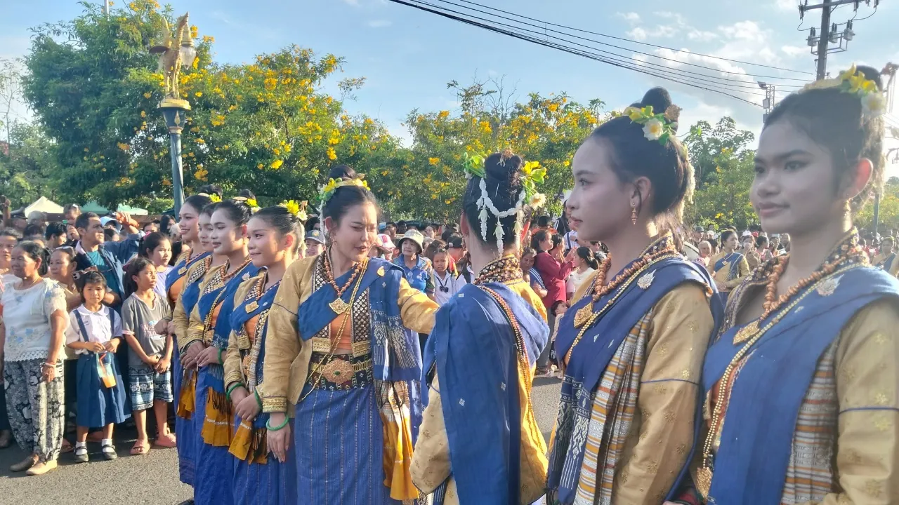 ครูแสตมป์ไวรัลดัง สืบสานนาฏศิลป์ไทย แม่พิมพ์ผู้ทุ่มเท