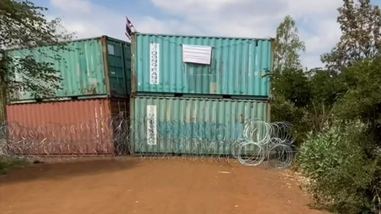 O povo do Camboja está em choque!  O muro do depósito de mercadorias está destruído  O acesso à casa está novamente fechado 