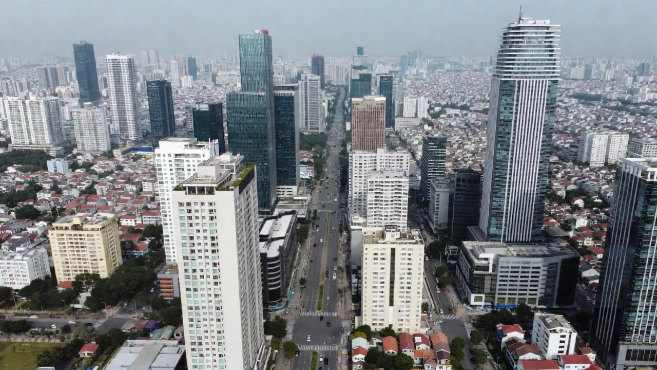WFH, the new survival of Vietnam's economy in an era of oil crisis.